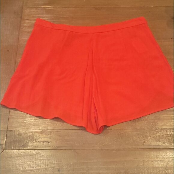 NWOT H&M Red Flutter Ruffle Shorts 10 - Picture 7 of 13